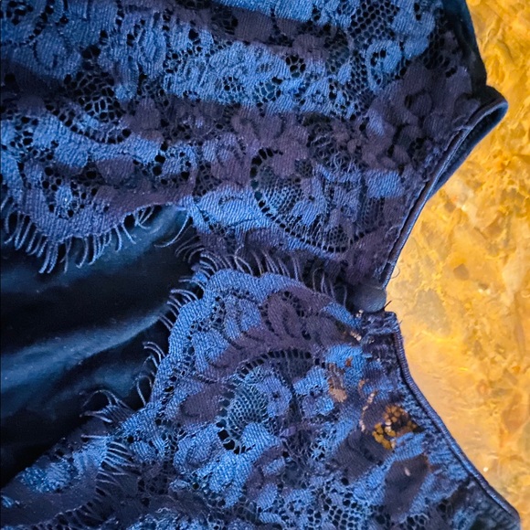 Top - Picture 3 of 7